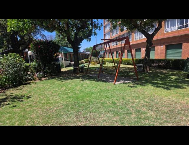 1 BEDROOM APARTMENT FOR SALE IN WEAVIND PARK